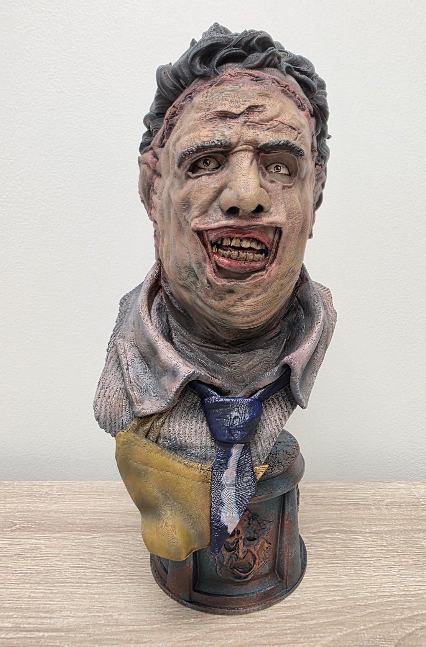 Leatherface Collector Premium Bust – Hand-Painted Horror Statue | Texas Chainsaw Massacre Inspired